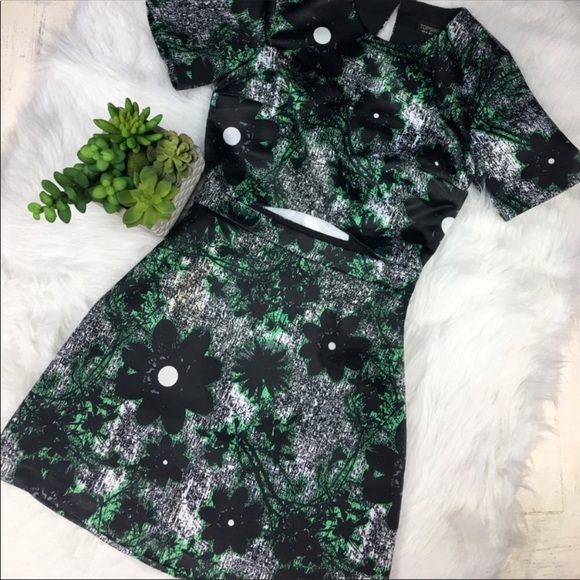 Topshop Dresses & Skirts - Topshop Green Floral Cut-Out Mini Dress